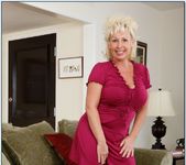 Joanna Storm - Seduced By A Cougar