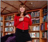 Ava Devine - Housewife 1 on 1