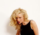 Kayden Kross - VIPArea 25