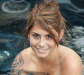 Hailey Leigh completely naked in the hottub 9