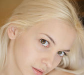 Leonie - Rapport - MetArt