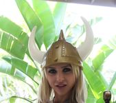 Alix the sexy Viking - Alix Lynx