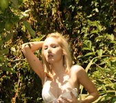 Sunny Garden Nudes - Love Amateur 10