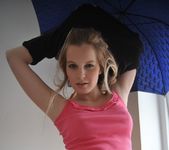 Rose - Rainy Day - Girlfolio 4