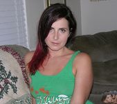 33 Year Old Mature Brunette Soccer Mom MILF 4