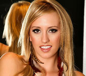 Brett Rossi cant stop playing with herself 22