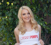 Blonde Kenna James Flashes Us - Cherry Pimps 11