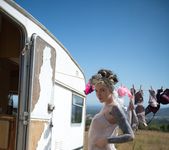 Anna Quinn - Caravan Club - Girlfolio