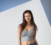 Oh How She Shines - Alisa I. - Femjoy