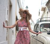 Pippa Doll - 'La Quatrelle Et Mon Boudoir' - BreathTakers 5