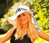 Emma Lou - You Can Leave Your Sun Hat On - Hayley's Secrets 5