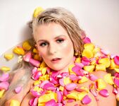 Lycia Sharyl - Petal Love