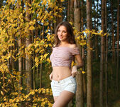 Erotic Cecelia - Yellow leafs