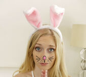 Emma Starletto - Good Little Bunny - S9:E5 - Bratty Sis 5