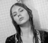 Helvia P - Helvia - Black and White Shower - Stunning 18 4