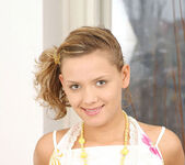Regina - Nubiles - Teen Solo