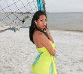 Beach player - Ruth Medina 4