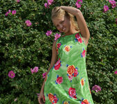 Cliantha M - Cliantha - Flower Dress and Sand - Stunning 18