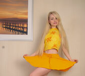 Olya N - Olya - Yellow - Stunning 18