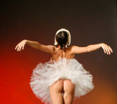 Leah X - Leah - Versatile Professional Dancer - Stunning 18 9