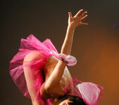 Leah X - Leah - Versatile Professional Dancer - Stunning 18 14