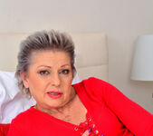 Lady X - Red And In Bed - Anilos 4