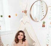 Kassandra - Canopy Bed - Stunning 18 4