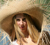 Philomena S - Philomena - Big Straw Hat - Stunning 18 4