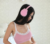 Batty B - Pink Headphones - Stunning 18 4