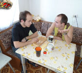 Guy bangs cute babe - Sell Your GF