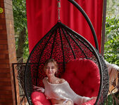 Heather - Cocoon Chair - Stunning 18