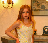 Avril A - Avril - Sleeping Dress - Stunning 18