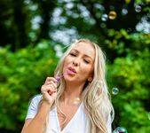 Beth Morgan - Forever Blowing Bubbles 8