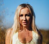 Beth Morgan - Fields With Gold