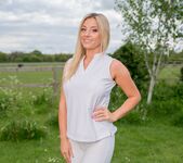 Miss Alice Wild Enjoys an Outdoor Fuck - Private