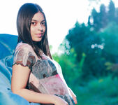 Gia Rosse: Arty By The Tree - Watch4Beauty 5