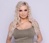 Kenna James, Kenzie Taylor - We Like Girls - Kenna & Kenzie 4