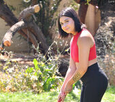 Luna - She Is Good With A Putter - FTV Girls