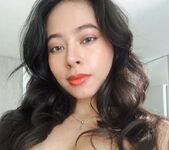 Leyla Grey: Selfie 4U: Erotic Greeting - Watch4Beauty 16
