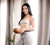 Mia Moore - Couples Roleplay - Fantasy Massage 20