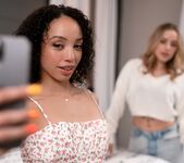 Alexis Tae, Anna Claire Clouds - Selfie Spy - Girlsway