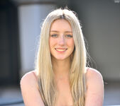 Izzy - Squirt In Public - FTV Girls