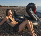 Layla Scarlett: Black Beach Surprise - Watch4Beauty 6