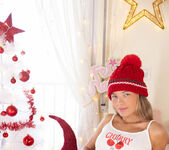 Irene Rouse: Merry Christmas From Me - Watch4Beauty 4