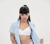 Beca Barbie, Boswell Black - Nurse Visits The Gloryhole