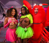 Cosplayin' Stepmom in Unexpected Threesome? - Filthy Kings 5