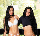 Dulce, Liloo: Dildo Party - Watch4Beauty