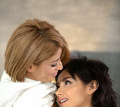 Blu Chanelle, Veronica Leal - Warm Feelings - Viv Thomas 5