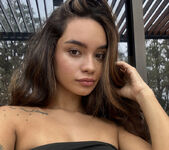 Selfie 4U: Kisses From Dulce - Watch4Beauty 17