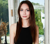 Nicole: Selfie 4U: Greetings From Russia - Watch4Beauty 4